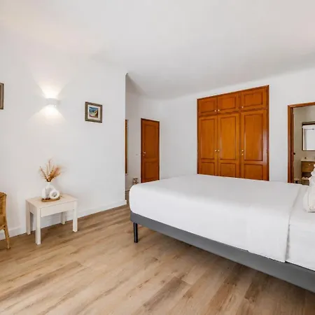 לינה וארוחת בוקר Sun Poolhouse Senhora da Luz